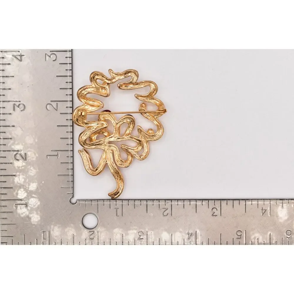 Unbranded stunning brooch